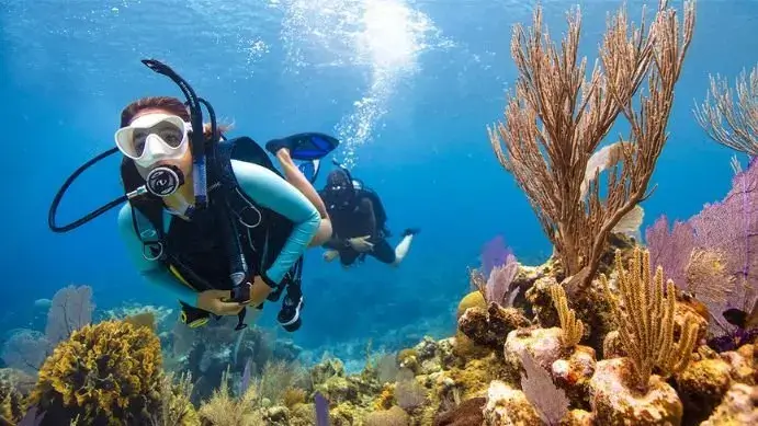 Beginner PADI Open Water Course scuba diving trip in Hurghada Red Sea Egypt for beginners and certified divers